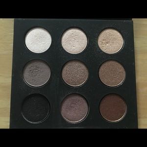 MAKE UP FOR EVER 9 Artist Shadow Palette